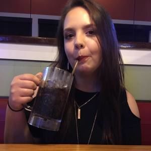 Meet your Posher, Brooke