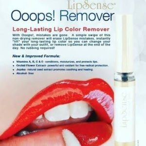 🎉🎉Lipsense Oops Remover 💋