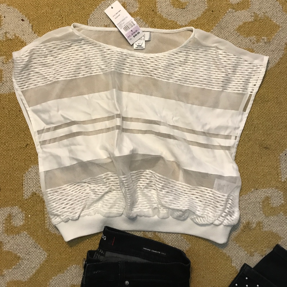 NWT ERIN Featherston White Sleeveless Crop Top