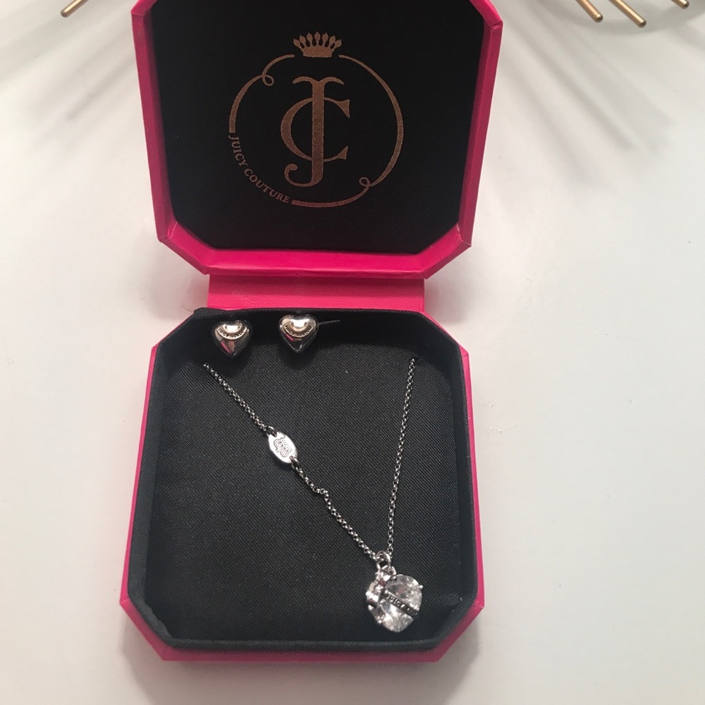 Juicy Couture necklace AND earrings set🎅🏽