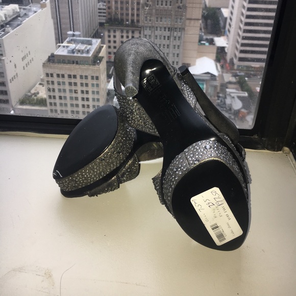 Pelle Moda Silver Studded Stiletto - Picture 2 of 3