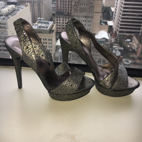 Pelle Moda Silver Studded Stiletto - Picture 3 of 3