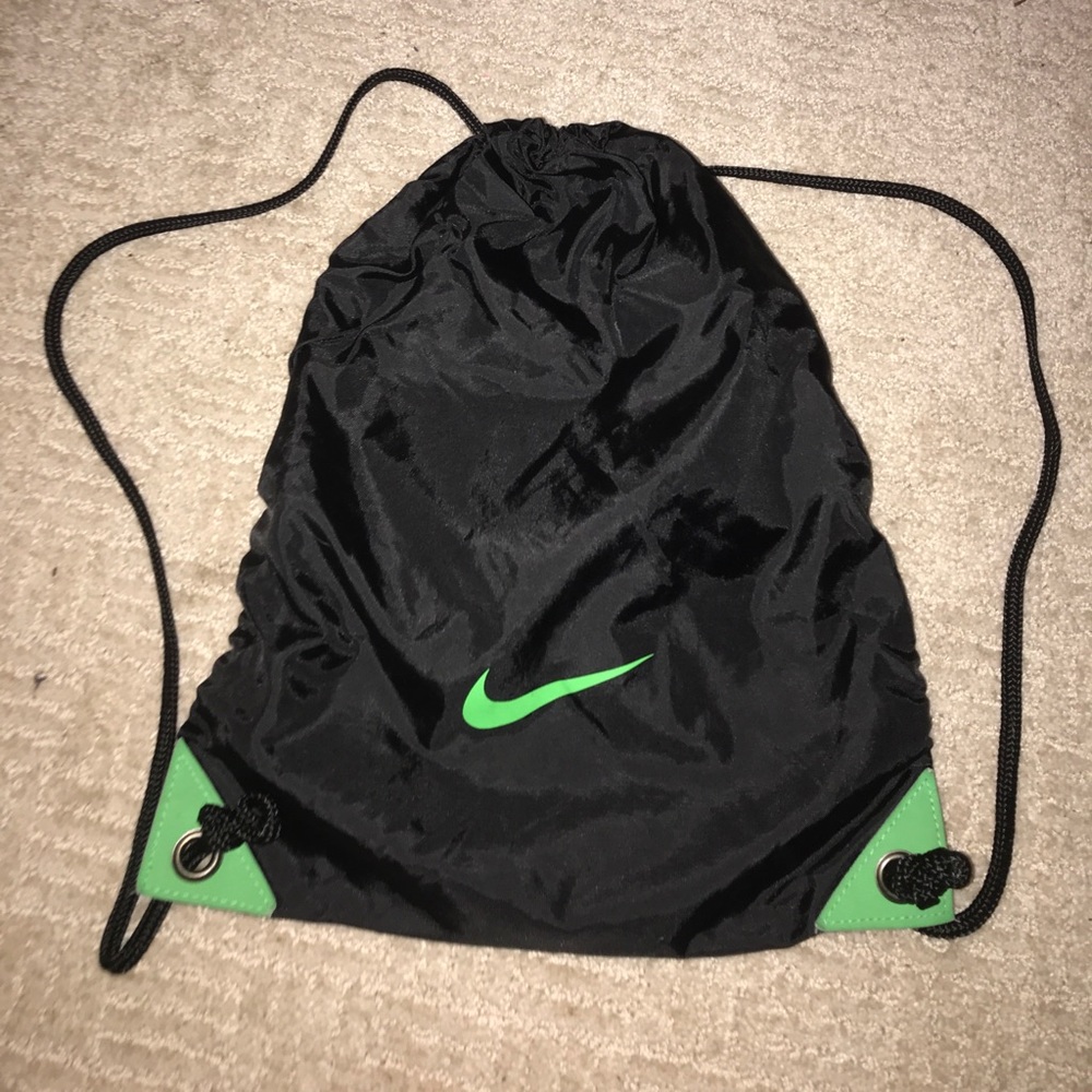 Nike drawstring bag