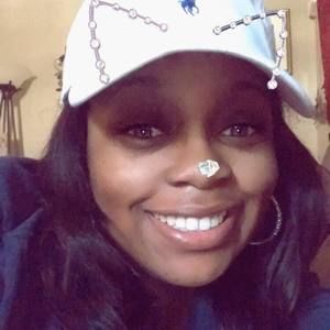 Meet your Posher, Jillian