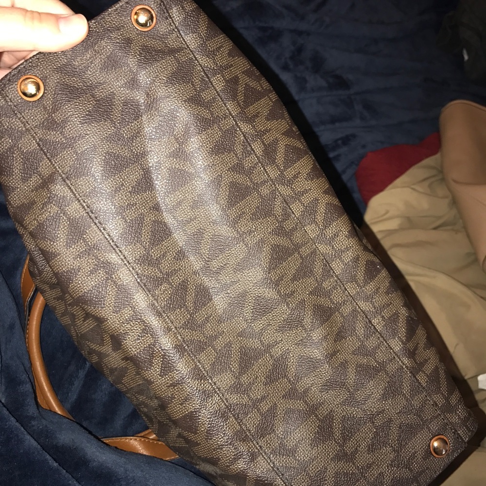 Michael Kors brown handbag - Picture 2 of 7