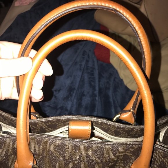 Michael Kors brown handbag - Picture 4 of 7