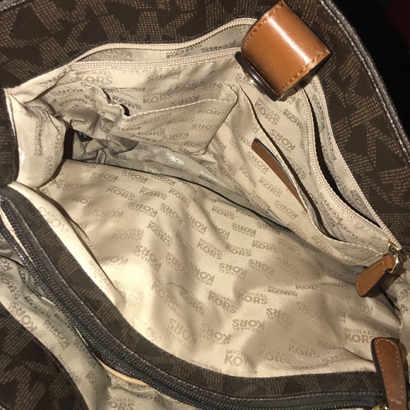 Michael Kors brown handbag - Picture 5 of 7