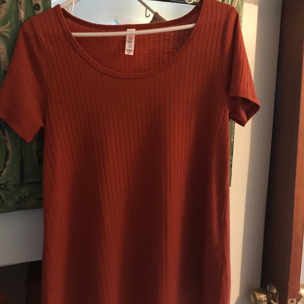LuLaRoe XS Classic T!