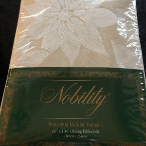 Christmas Poinsettia Tablecloth. 60 x 104