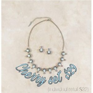 Necklace and earring set