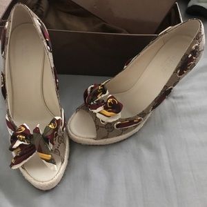 Gucci wedges