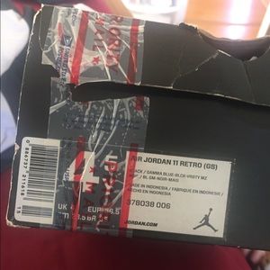 Extra Gamma Blue Jordan 11 pics