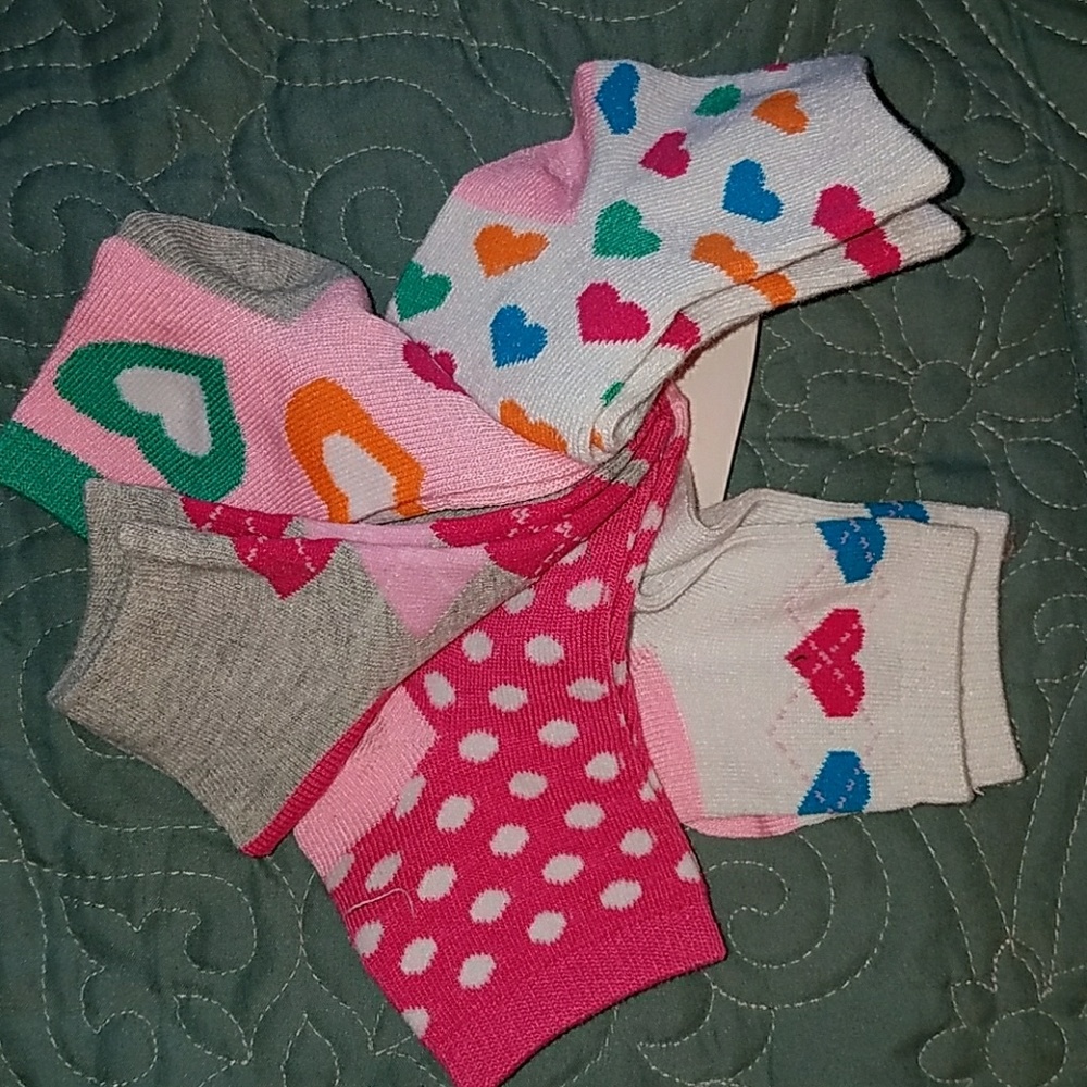 Girls sock size 6-7.5 (ages 2-4)