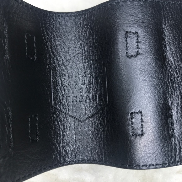 Rare Versace Medusa Palazzo Cuff Bracelet - Picture 5 of 6