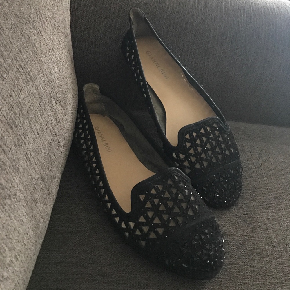 Gianni Bini black flats