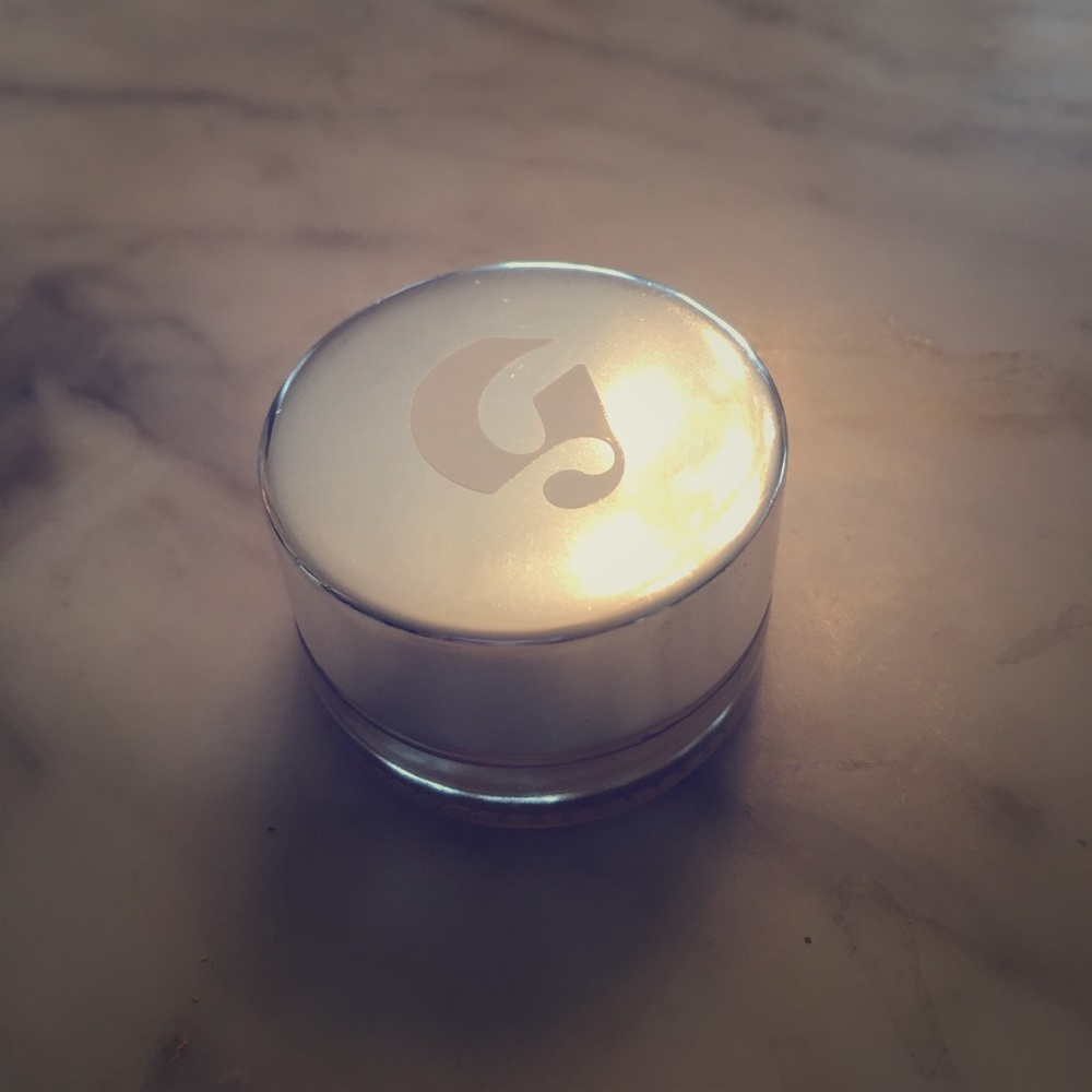 Glossier concealer in light