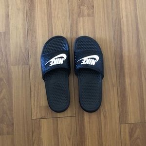 Nike slides