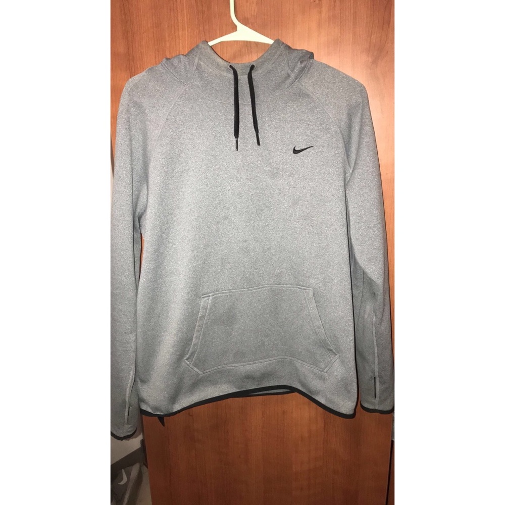 Women’s Nike Therma Hoodie - Large