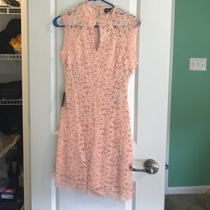 Bebe lace dress never worn