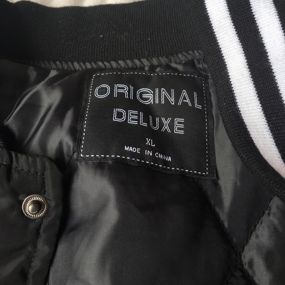 Jacket - Picture 2 of 3