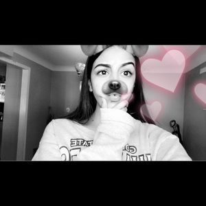 Meet your Posher, Layla