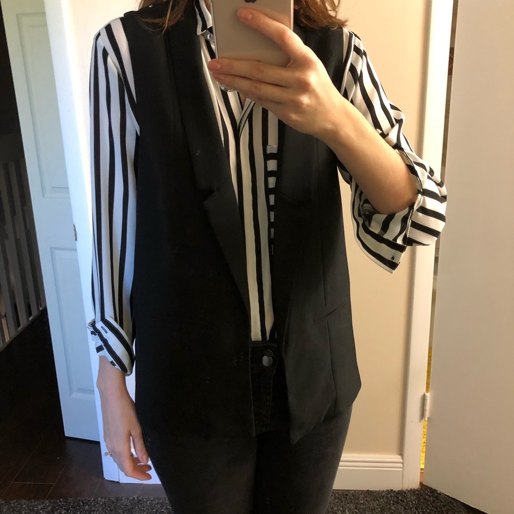 F21 Black Vest