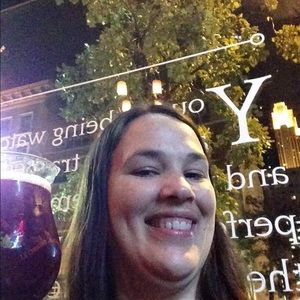 Meet your Posher, Pam