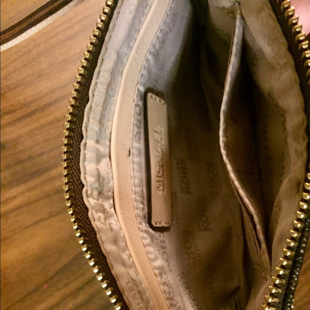 Michael Kors Wristlet - Picture 3 of 3
