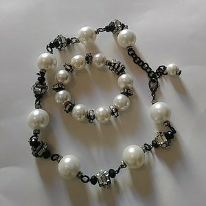 Pearl Necklace and Bracelet Set