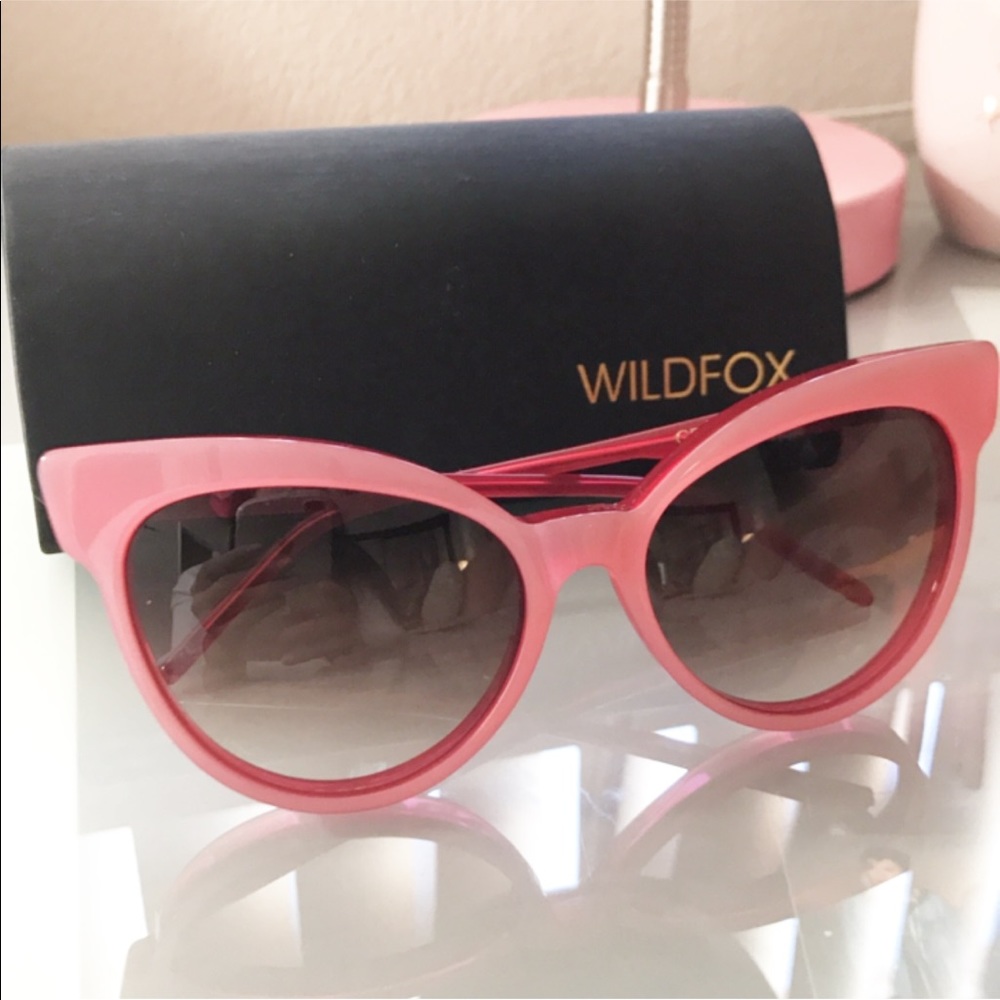 Wildfox Cat Eye Sunglasses - Pink