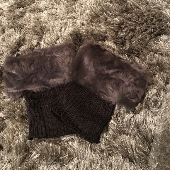 🔴 Final ✂️ 2hrs only faux fur Boot Cuffs❄️ - Picture 5 of 7