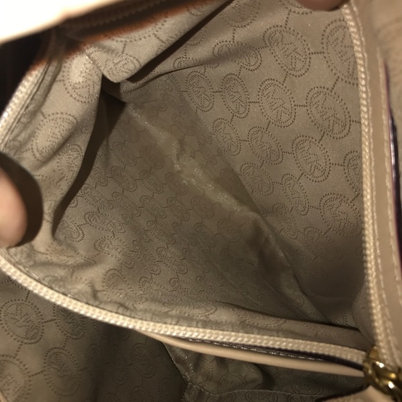 Michael Kors White MK Shoulder Bag - Picture 5 of 5