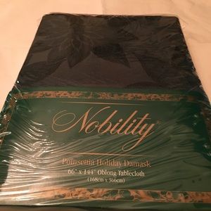 Christmas Poinsettia Tablecloth Green