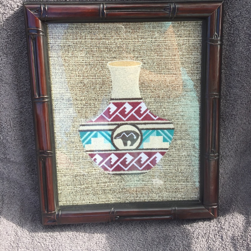 Embroidered native pot, bear picture, new.