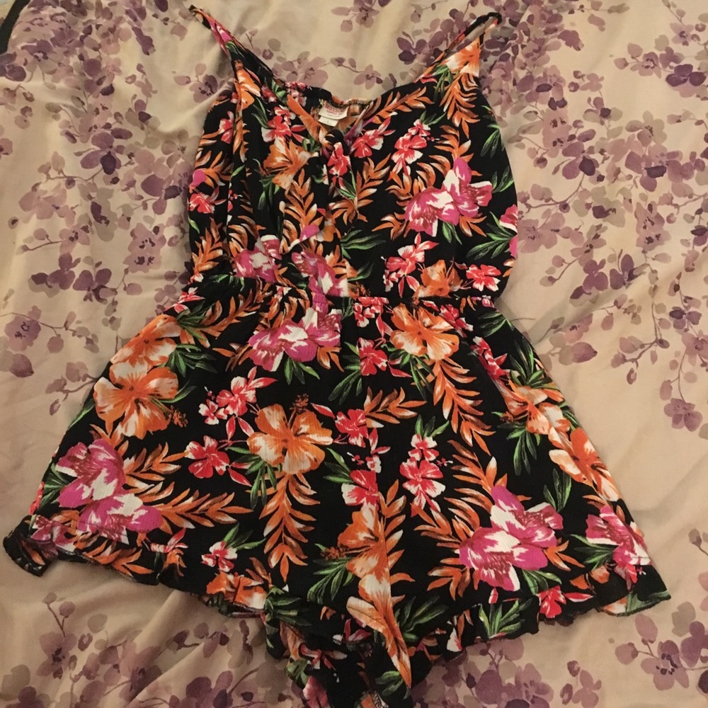 Hibiscus tropical romper