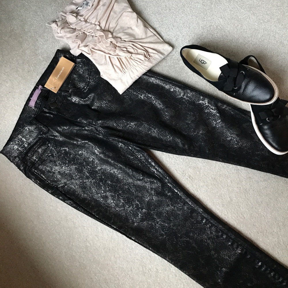 ☘️☘️☘️💲⬇️ ($27) Francesca’s Harper skinny jeans
