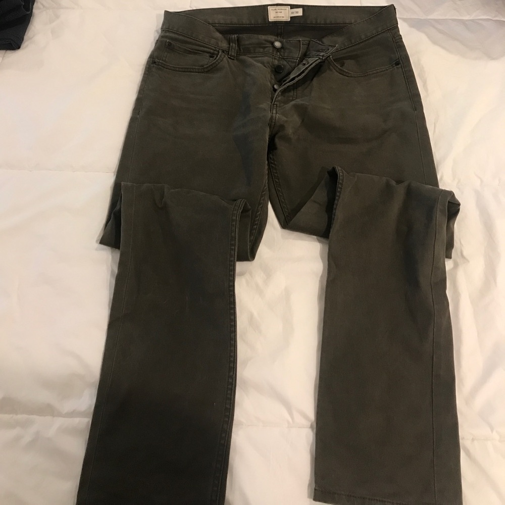 Club Monaco jean chino pant, army/olive green.