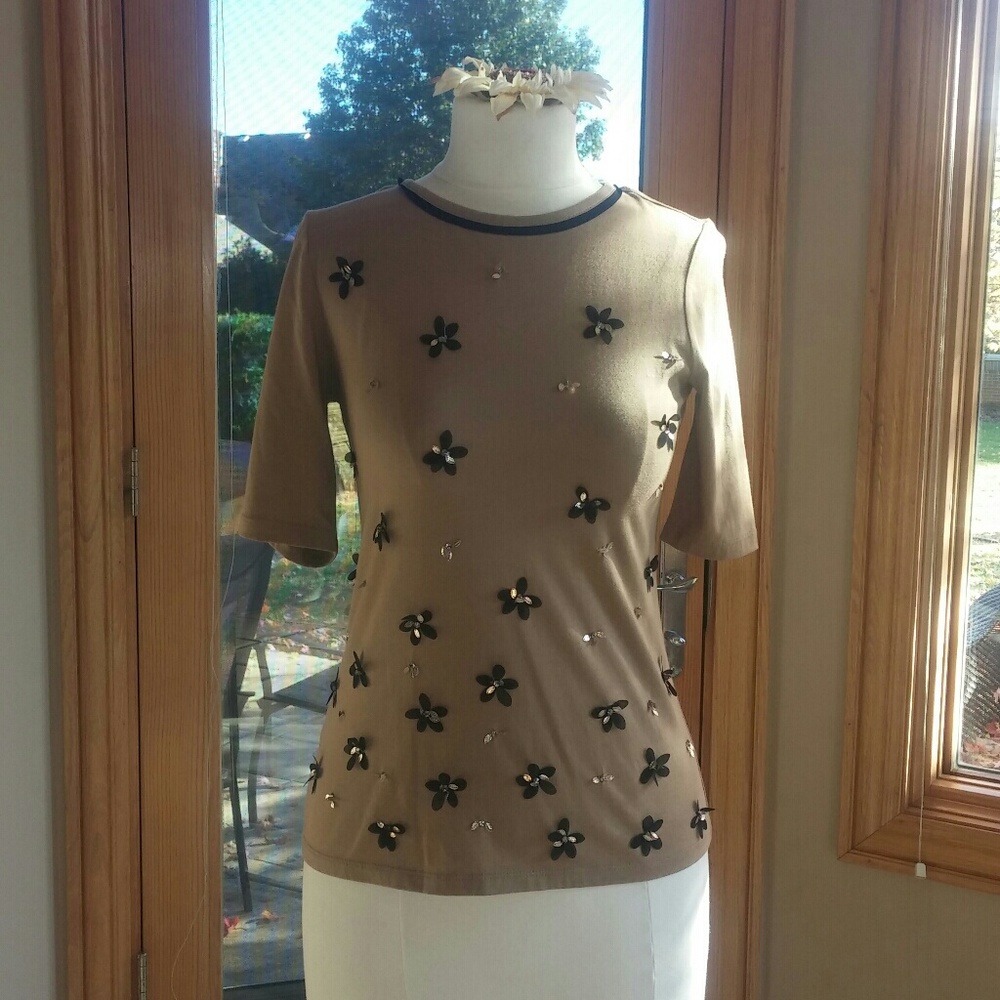 NWOT Ann Taylor embellished top xs