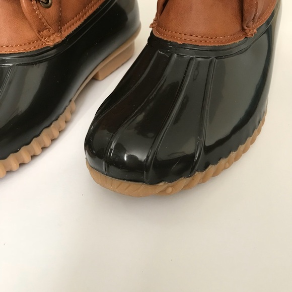The Original Duck Boot Size 7.5M Tan and Brown - Picture 8 of 8