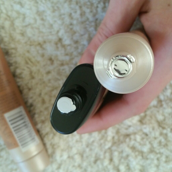 Matte Foundation Bundle L'Oréal & Maybelline - Picture 2 of 2