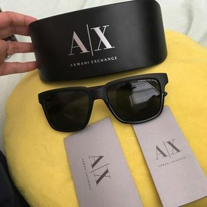 Armani sun glasses ! Brand new no scratches !