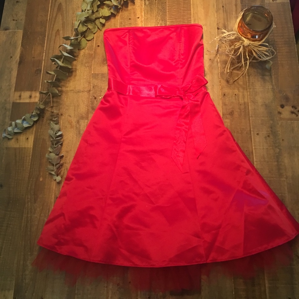 Red party dress