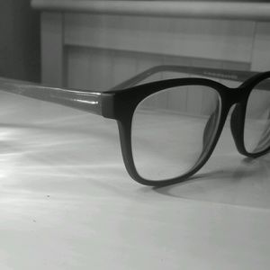 Meet your Posher, Devin