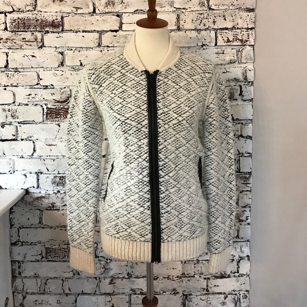 NWOT Club Monaco Cream Knit Bomber