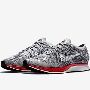 NIKE Flyknit Racer