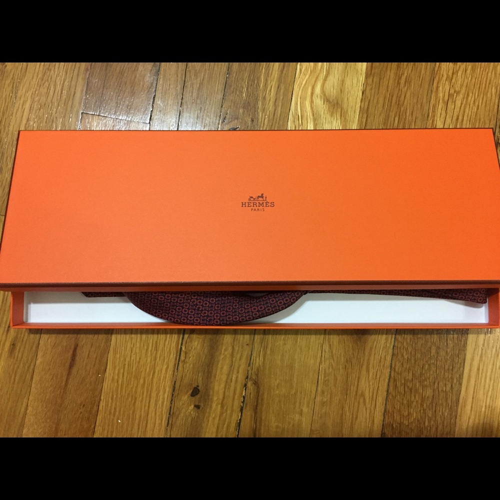 Vintage Hermes Tie  100% Silk Authentic.Pre-owned.