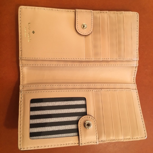 Kate Spade wallet - Picture 3 of 3