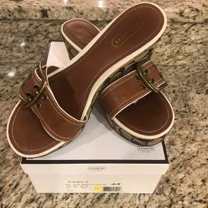 Coach Simone wedge slides size 9