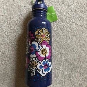 Vera Bradley 25 oz water bottle/ African violet