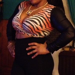 Tiger stripe top bring out your inner wild🐯